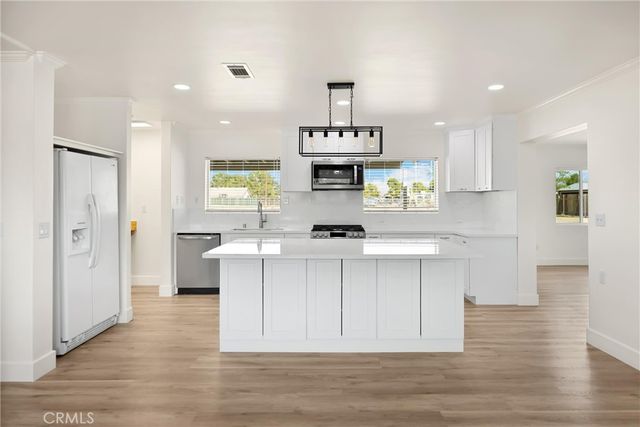 14265 Santee Road, Apple Valley, CA 92307