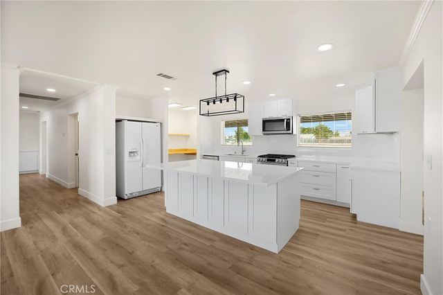 14265 Santee Road, Apple Valley, CA 92307