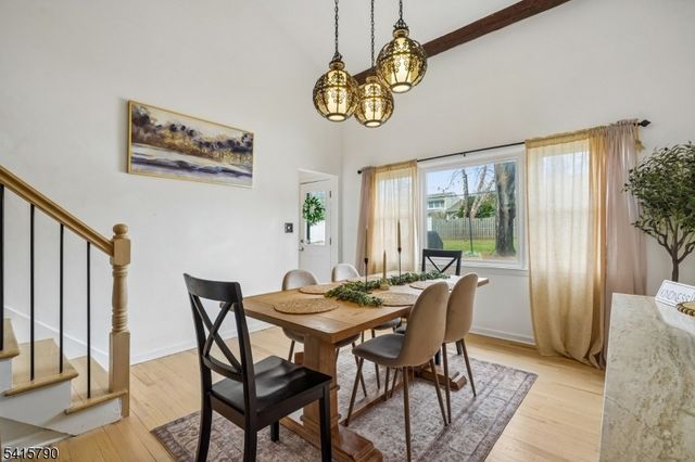 23 Smithfield Dr, Springfield Twp., NJ 07081