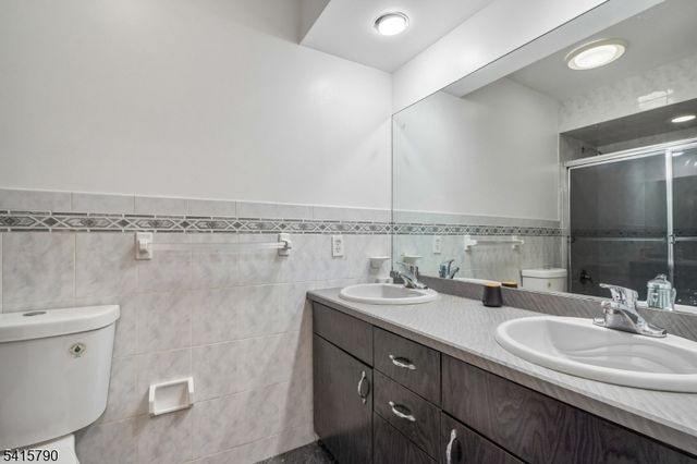 23 Smithfield Dr, Springfield Twp., NJ 07081