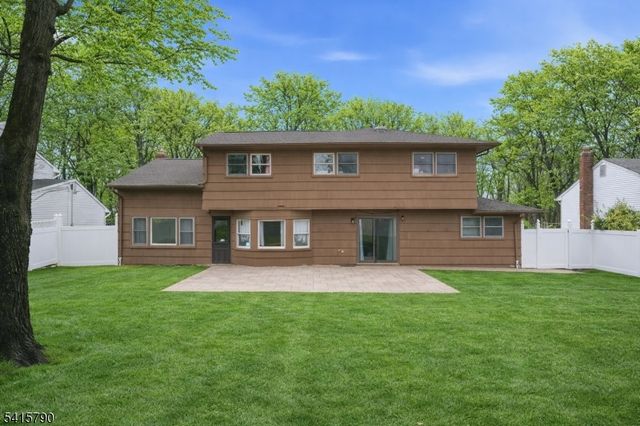 23 Smithfield Dr, Springfield Twp., NJ 07081