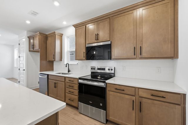 2514 Wallace Way, Hermitage, TN 37076