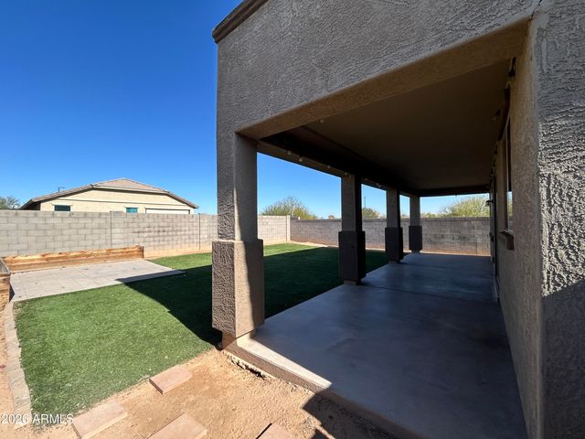 17922 W TINA Lane, Surprise, AZ 85387
