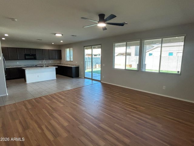 17922 W TINA Lane, Surprise, AZ 85387