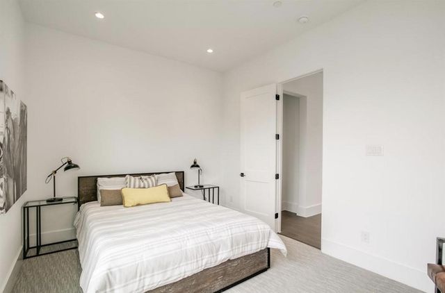 325 E Second Street Street, Houston, TX 77007