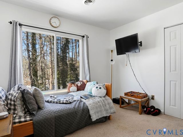 1617 Winters Hill Cir, North Chesterfield, VA 23236