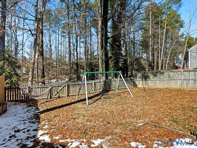 1617 Winters Hill Cir, North Chesterfield, VA 23236