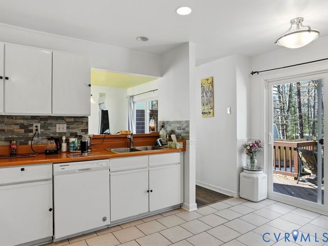 1617 Winters Hill Cir, North Chesterfield, VA 23236