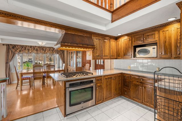 113 Temple Rd, Waltham, MA 02452