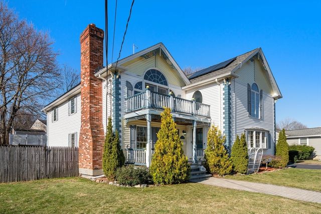 113 Temple Rd, Waltham, MA 02452