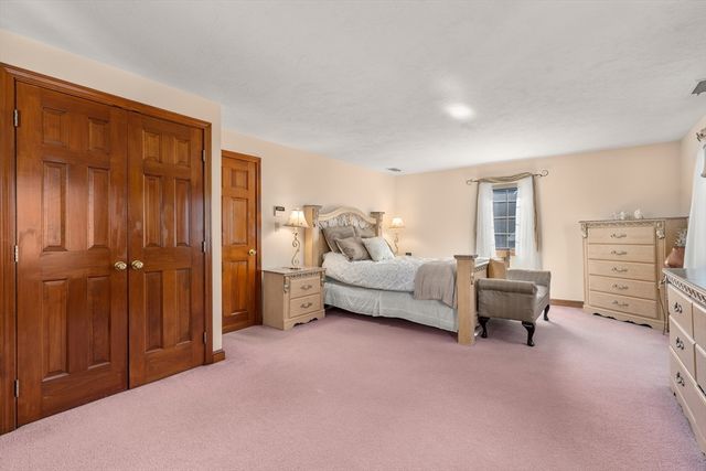 113 Temple Rd, Waltham, MA 02452