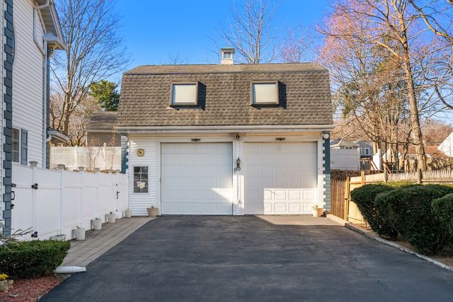 113 Temple Rd, Waltham, MA 02452