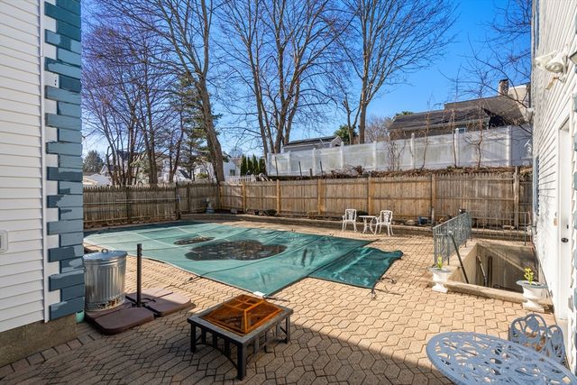 113 Temple Rd, Waltham, MA 02452