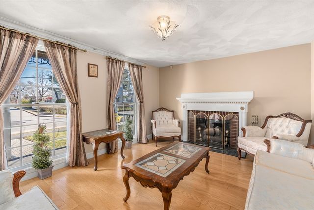 113 Temple Rd, Waltham, MA 02452