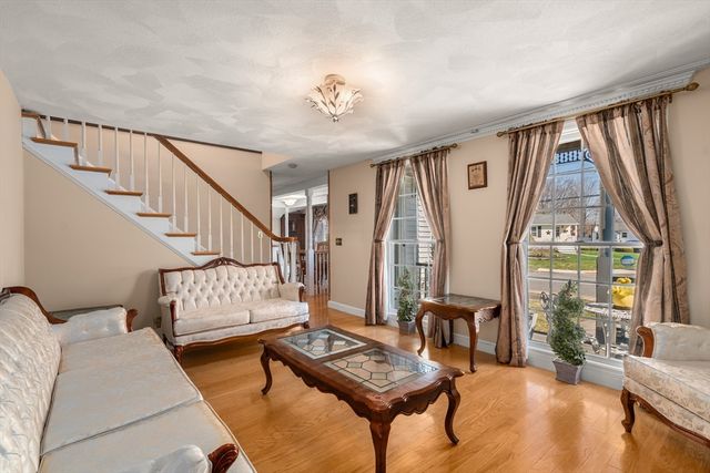 113 Temple Rd, Waltham, MA 02452