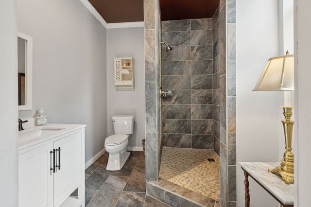 2658 Sycamore Valley Rd, Pleasant Shade, TN 37145