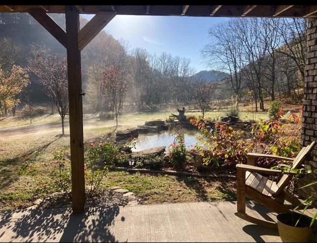 2658 Sycamore Valley Rd, Pleasant Shade, TN 37145