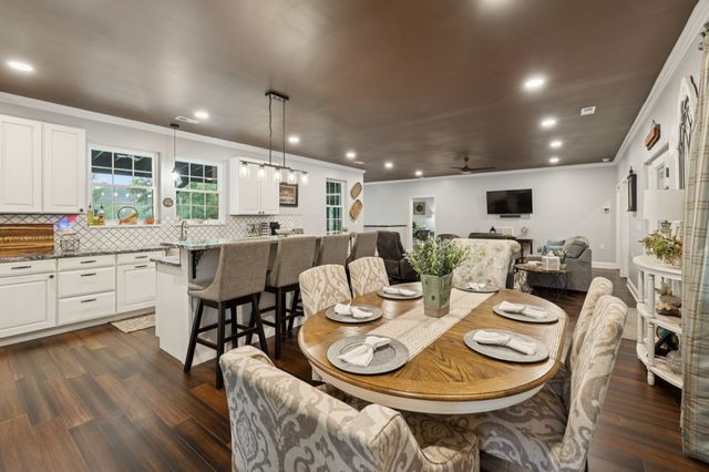 2658 Sycamore Valley Rd, Pleasant Shade, TN 37145