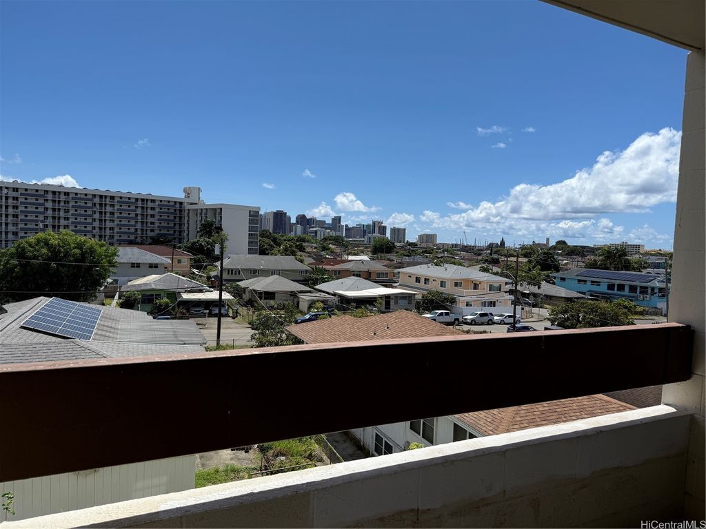 1555 Pohaku Street A408, Honolulu, HI 96817
