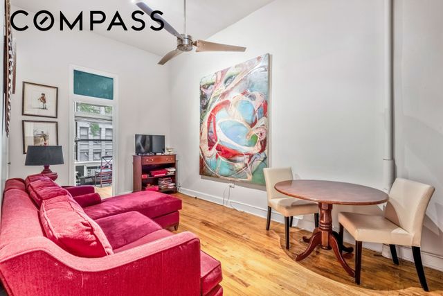 134 W 82nd St Apt 2D, New York City, NY 10024