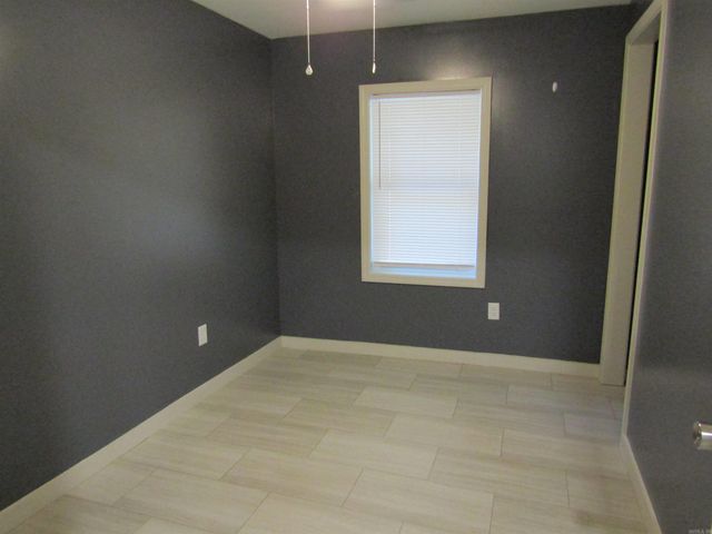 1203 E Lake Street, Paragould, AR 72450