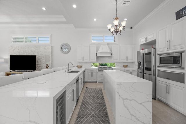 10771 Versailles Boulevard, Wellington, FL 33449
