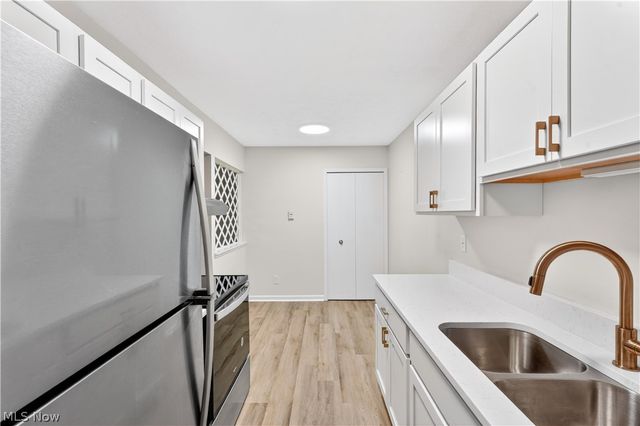 2930 N Bay Drive L7, Westlake, OH 44145