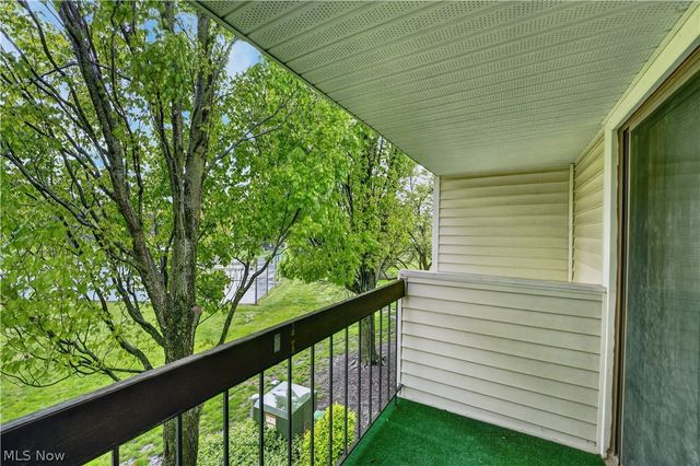 2930 N Bay Drive L7, Westlake, OH 44145