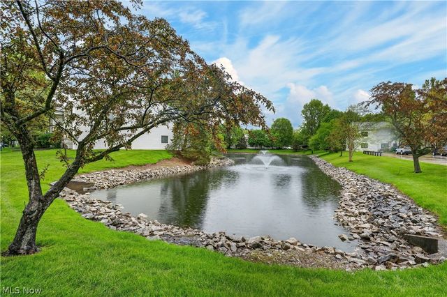 2930 N Bay Drive L7, Westlake, OH 44145
