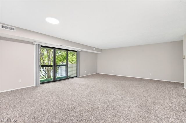 2930 N Bay Drive L7, Westlake, OH 44145