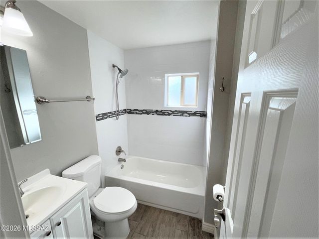 3950 E Justin Lane, Tucson, AZ 85712