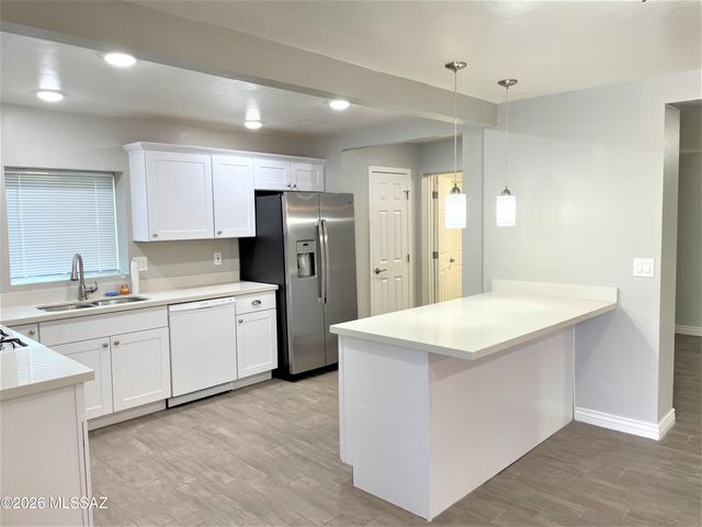 3950 E Justin Lane, Tucson, AZ 85712