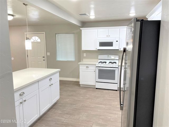 3950 E Justin Lane, Tucson, AZ 85712
