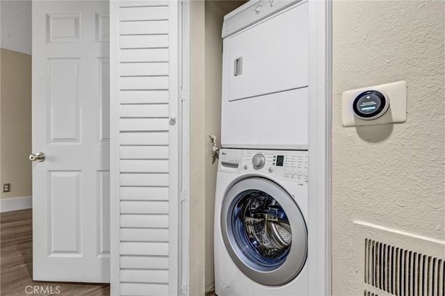 7035 Woodley Avenue 113, Van Nuys, CA 91406