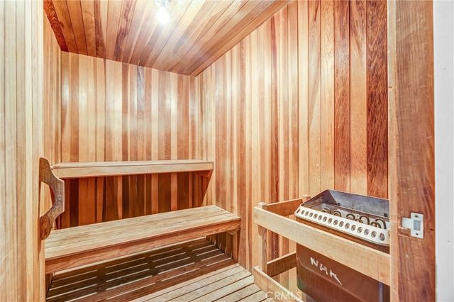 7035 Woodley Avenue 113, Van Nuys, CA 91406