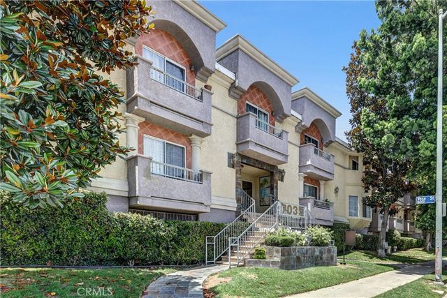 7035 Woodley Avenue 113, Van Nuys, CA 91406