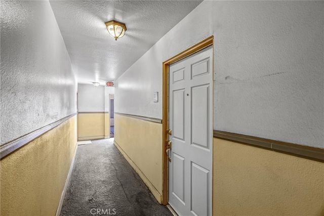 7035 Woodley Avenue 113, Van Nuys, CA 91406