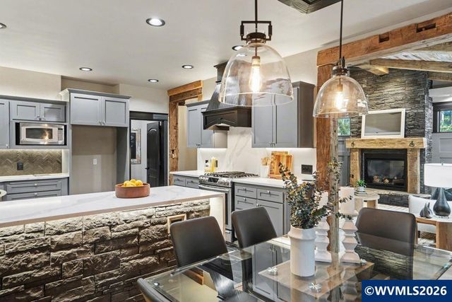 1348 29th Ct, Salem, OR 97304