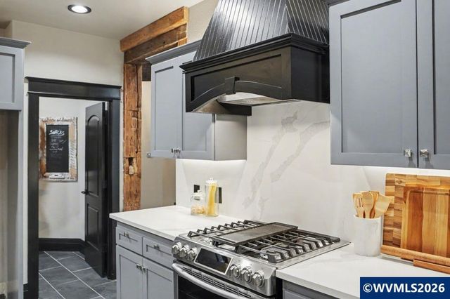 1348 29th Ct, Salem, OR 97304