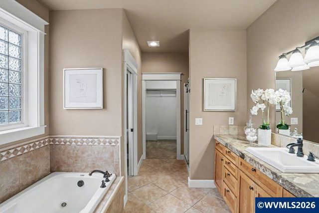 1348 29th Ct, Salem, OR 97304