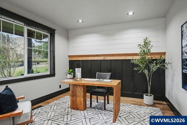 1348 29th Ct, Salem, OR 97304