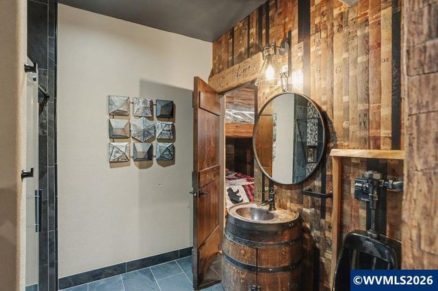 1348 29th Ct, Salem, OR 97304