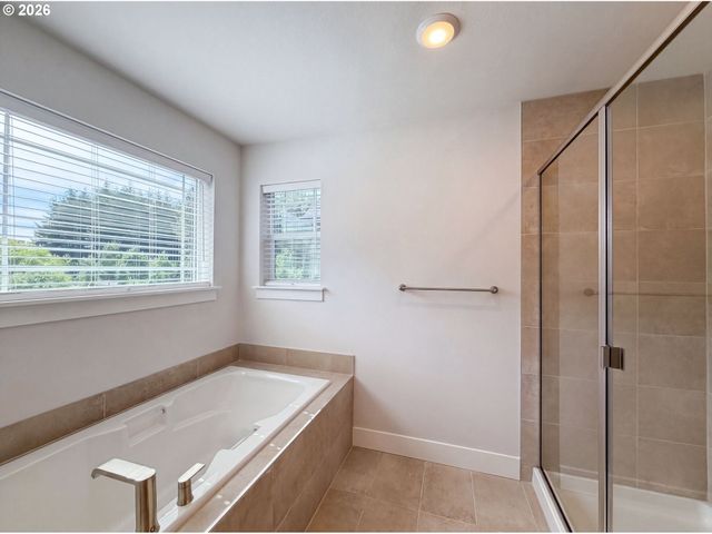 12706 Sw INCLINE Dr, Beaverton, OR 97007