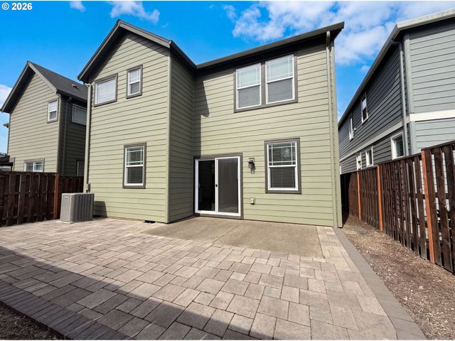 12706 Sw INCLINE Dr, Beaverton, OR 97007