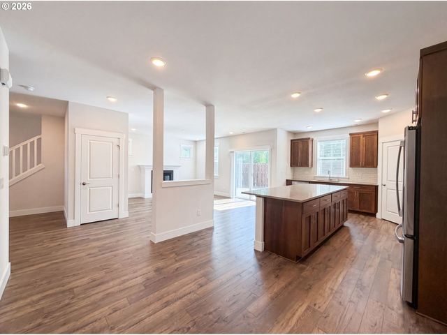12706 Sw INCLINE Dr, Beaverton, OR 97007