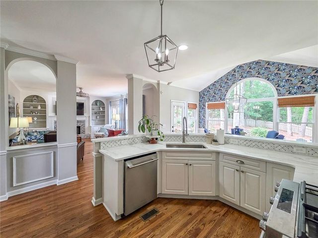 5539 Hedge Brooke Drive NW, Acworth, GA 30101