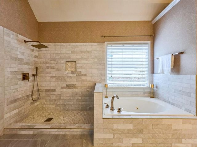 5539 Hedge Brooke Drive NW, Acworth, GA 30101