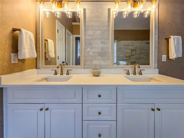 5539 Hedge Brooke Drive NW, Acworth, GA 30101
