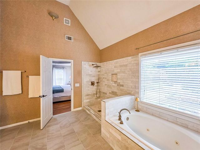 5539 Hedge Brooke Drive NW, Acworth, GA 30101