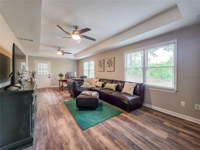 5539 Hedge Brooke Drive NW, Acworth, GA 30101